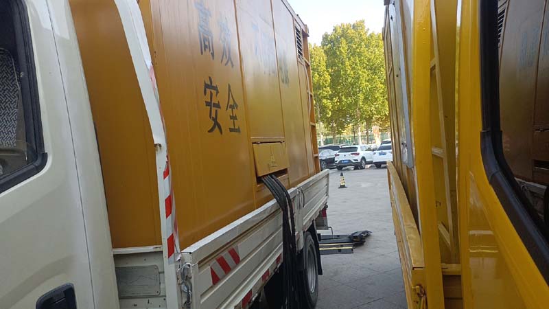 果洛如何判断柴油发电机组和UPS电源的切换时间是否符合要求？